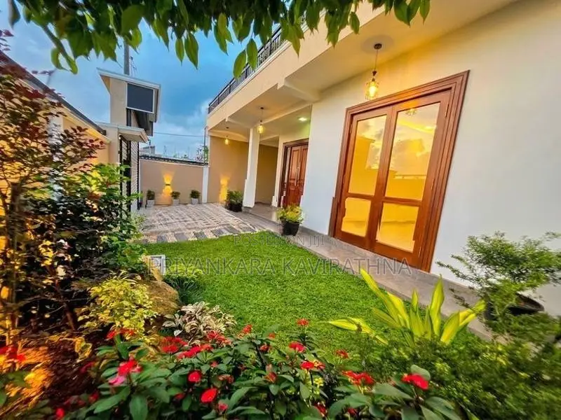 උසස්ම ප්‍රමිතියෙන් ඉදි කල අලංකාර අලුත්ම දෙමහල් නිවස විකිනීමට - ගෝනපල