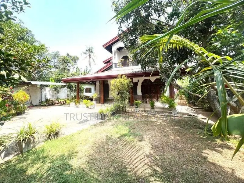 House for Sale in Ekala: Executive Home Just 10 Minutes from Ja-Ela