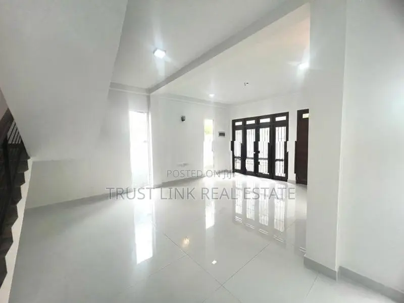BRAND NEW Two STOREY HOUSE FOR SALE IN JA ELA Ekala