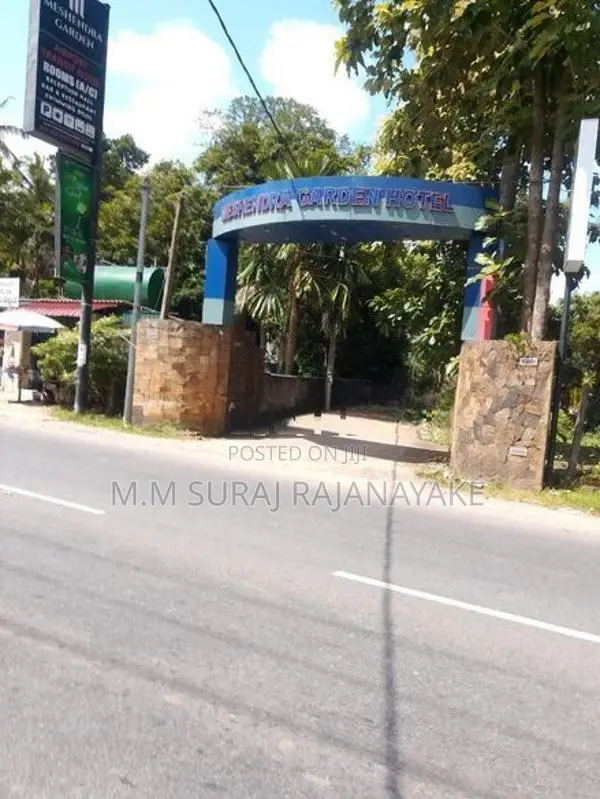 කටුනායක අවටින් වටින ඉඩමක් විකිණීමට ඇත