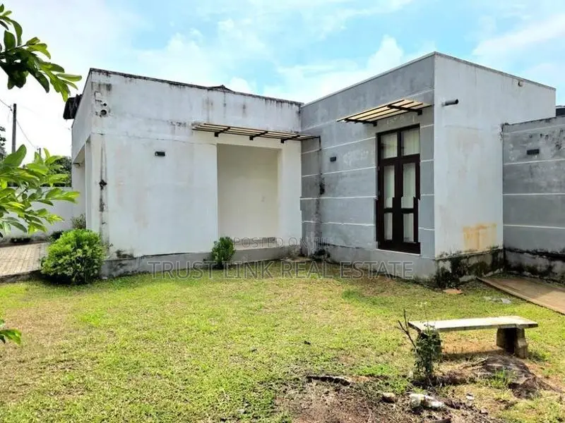 Single Story Hose For Sale In Enderamulla Wattala