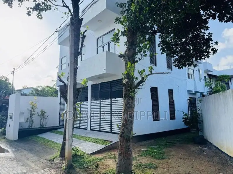 Prime 3-Unit House For Sale In Matara