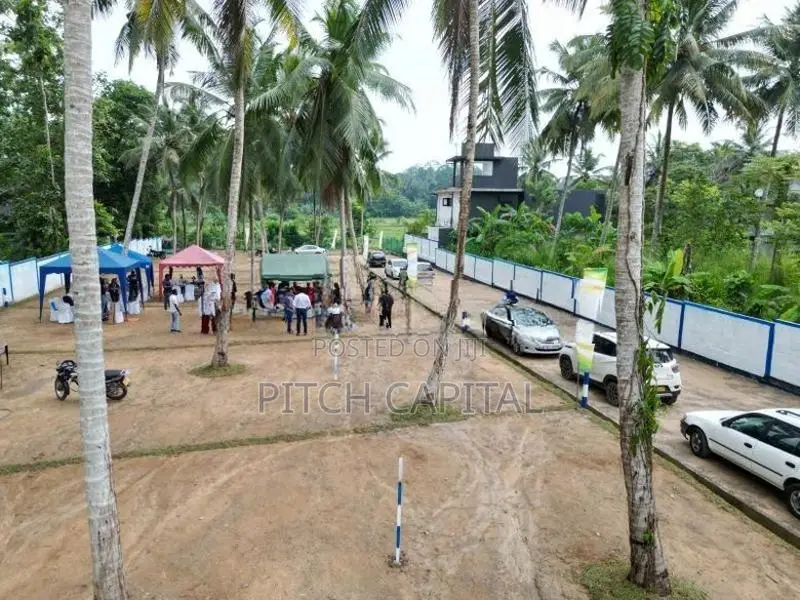 අතුරුගිරිය මිලේනියම් සිටි ලගින් වටිනා ඉඩමක් විකිණීමට