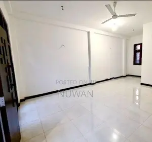 ( BAR4206) Upper floor house in Thalawathugoda