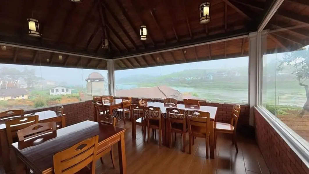 රෝයල් නිවාඩු නිකේතනය (Royal Holiday Home)