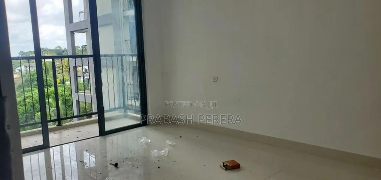 3 Bedroom Unfurnished Apartment for Rent in Thalawathugoda