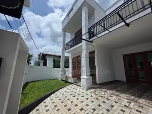 Brand New Super Quality Mordern 3 Storied House - Bokundara