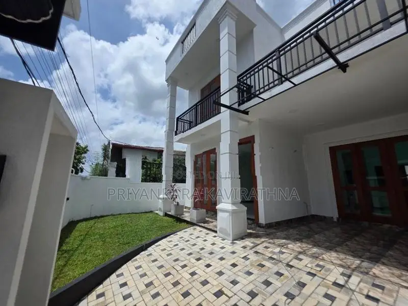 Brand New Super Quality Mordern 3 Storied House - Bokundara