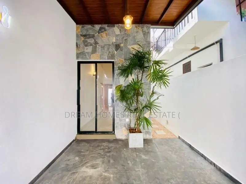 Brand New 3-Bedroom House for Sale – Athurugiriya