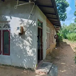 නිවස සහිත ඉඩම විකිනීනට Dompe