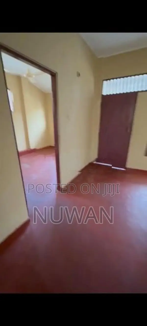 ( DER7029) Upper floor house in Dehiwala