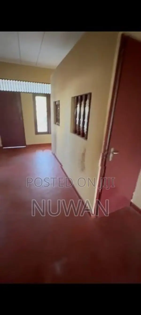 ( DER7029) Upper floor house in Dehiwala