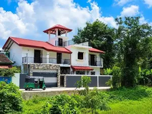 සුන්දර වෙල් යායකට මුහුණලා පිහිටි අලුත්ම දෙමහල් නිවස විකිනීමට - කැස්බෑව