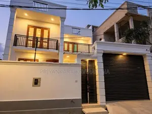 Luxury House For Sale in Makuluduwa