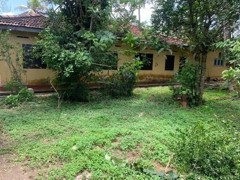 House with Land for Sale – Weligama