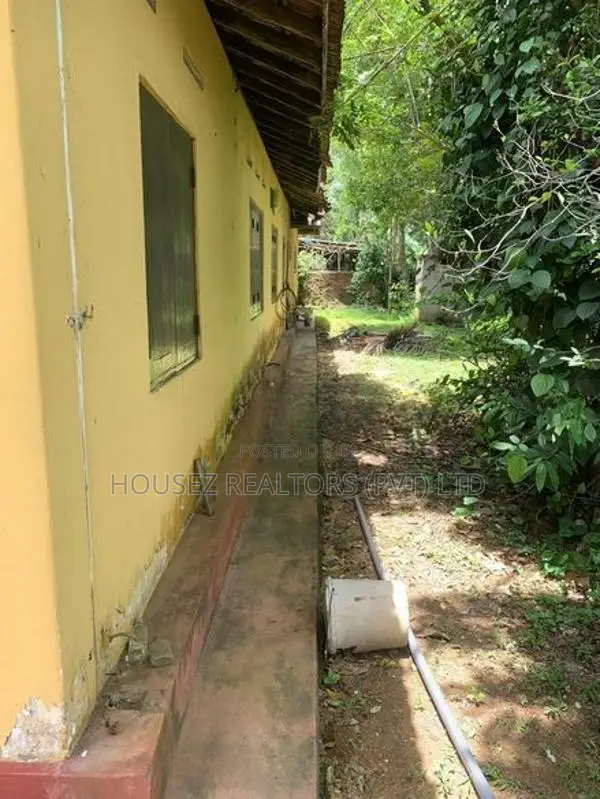 House with Land for Sale – Weligama