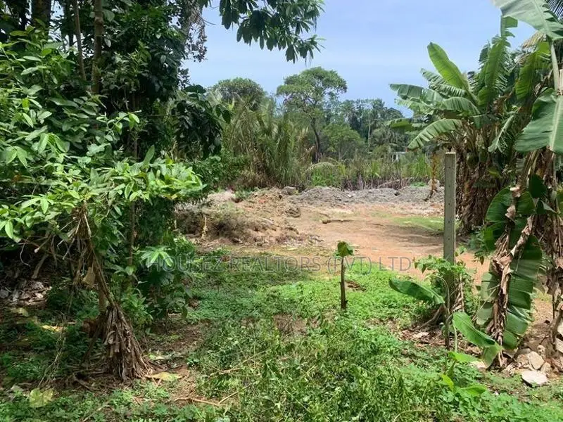 House with Land for Sale – Weligama