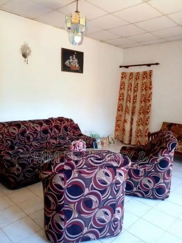 නිවස සමග වටිනා ඉඩම කිරිබත්ගොඩ හංදියෙන්ම