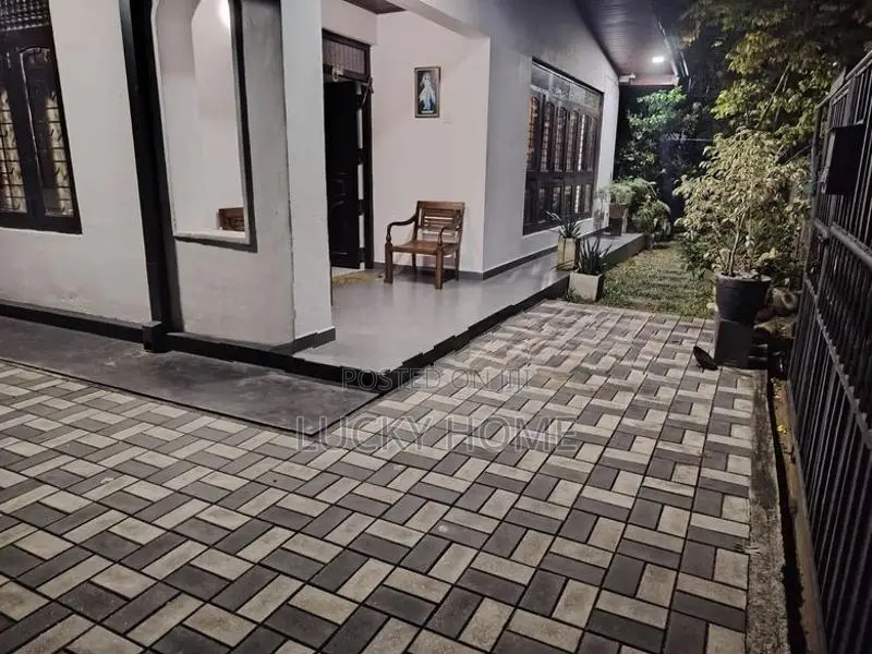 15 Perch House Sale Ja Ela