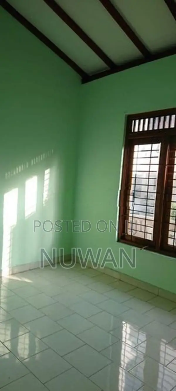 ( NAR2202) UPPER FLOOR HOUSE IN NAWALA