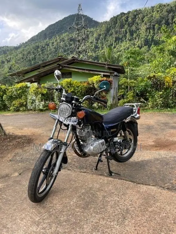 Suzuki GN 125 2021