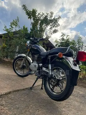 Suzuki GN 125 2021