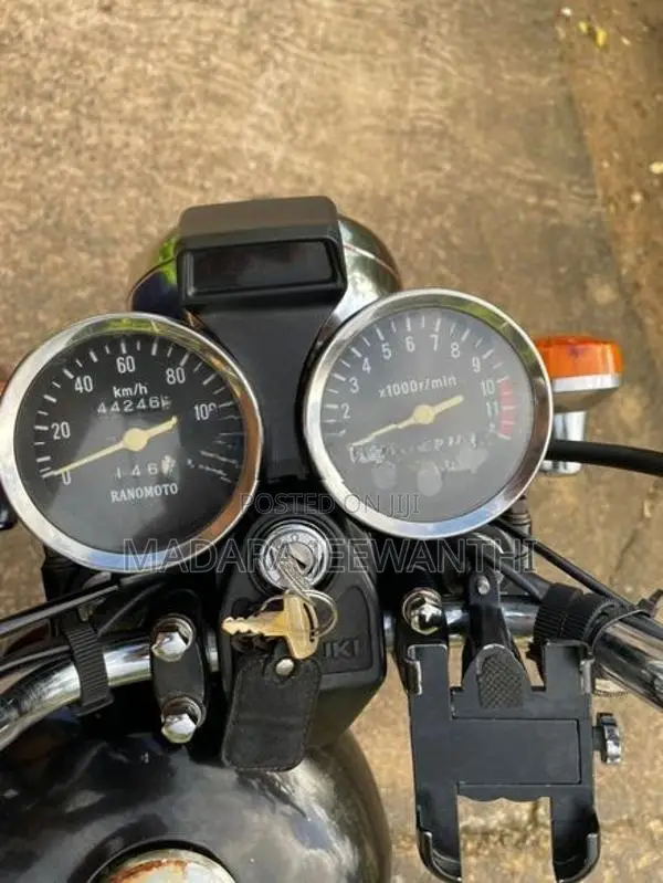 Suzuki GN 125 2021