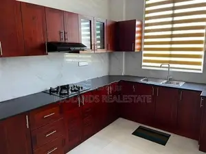 (NAR799) Fully Furnished 3 Bedroom Apartment for Rent in Colombo 7