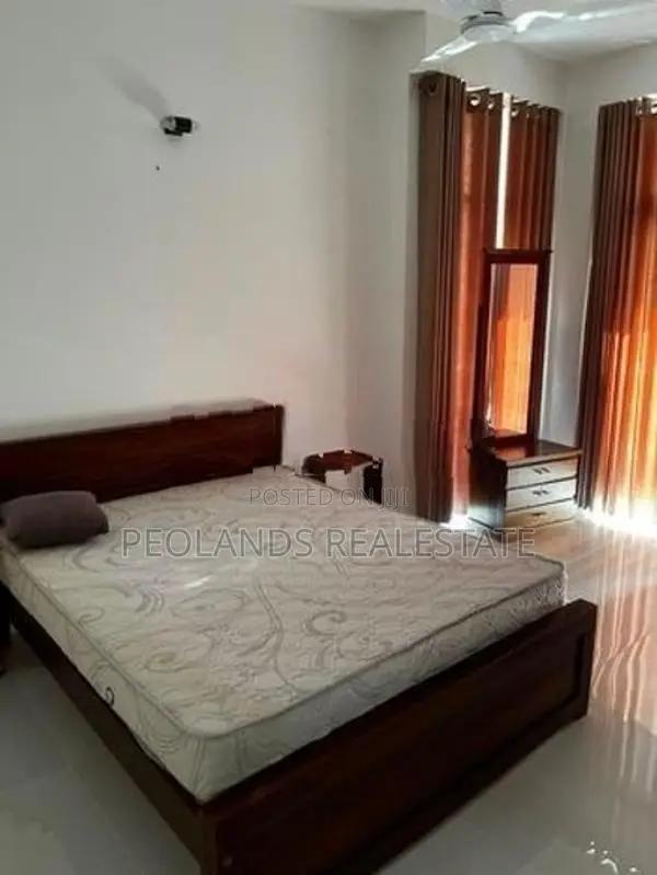 (NAR799) Fully Furnished 3 Bedroom Apartment for Rent in Colombo 7