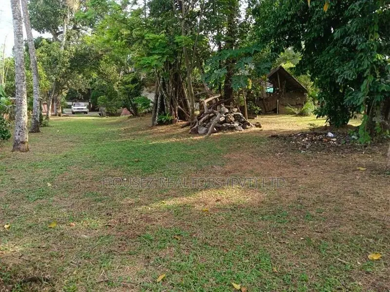 Land with House for Sale – Nagoda, Kaluthara
