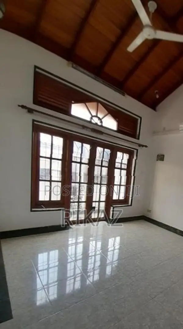 Commercial Property for Rent in Colombo 4