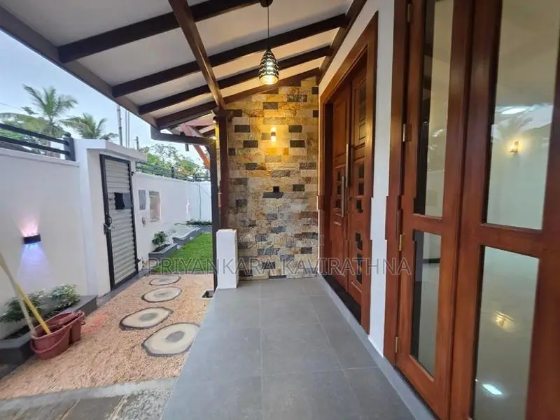 Brand New Super Quality Mordern House - Polgasovita