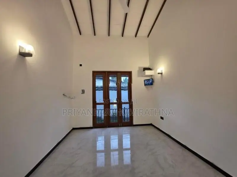Brand New Super Quality Mordern House - Polgasovita
