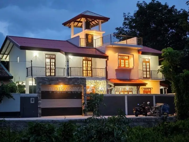 කැස්බෑව හංදියට සමීප අලුත්ම දෙමහල් නිවස ඉක්මනින් විකිනීමට