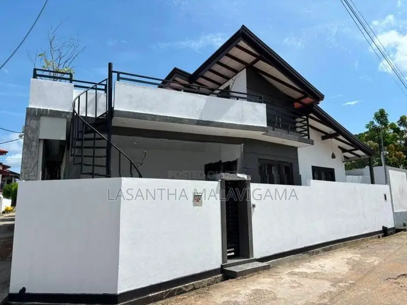 Single Storey Houses for Sale in Athurugiriya Prime City