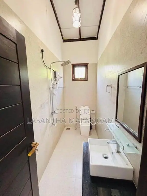 Single Storey Houses for Sale in Athurugiriya Prime City