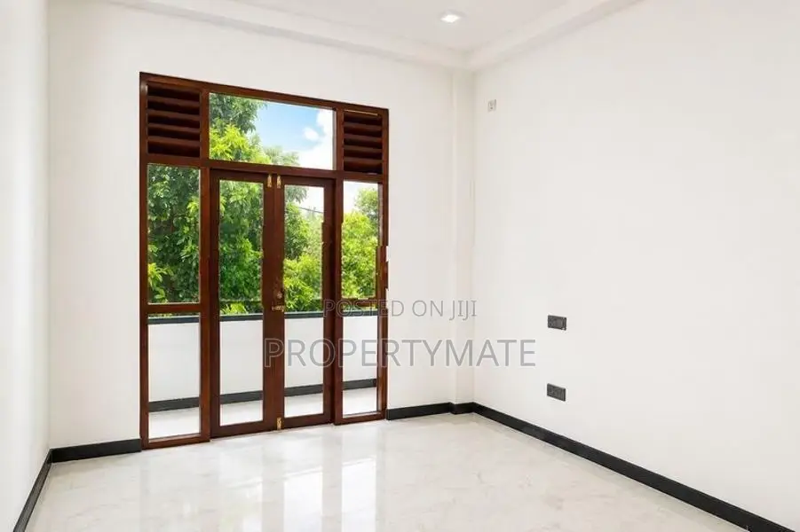 Modern Two-Storey House for Sale in Kesbewa Piliyandala