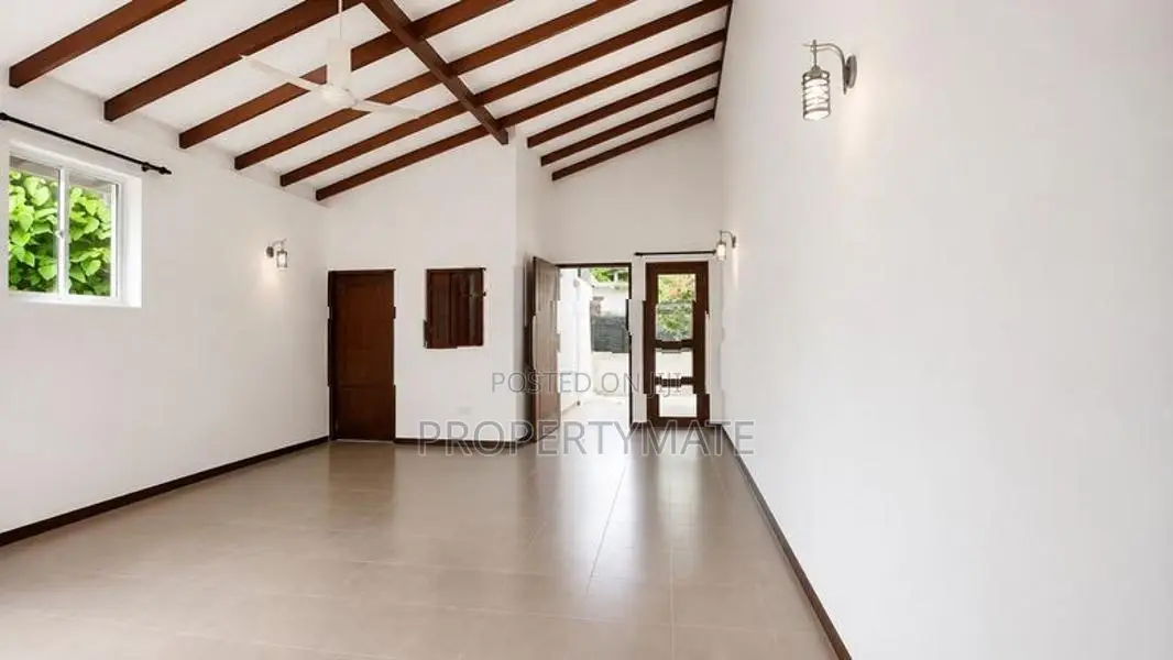 Three House on one Lot for Sale in Rajagiriya