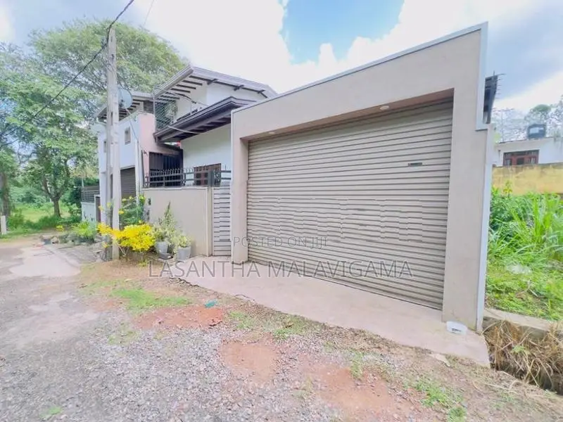 Modern Single Storey House for Sale in Athurugiriya