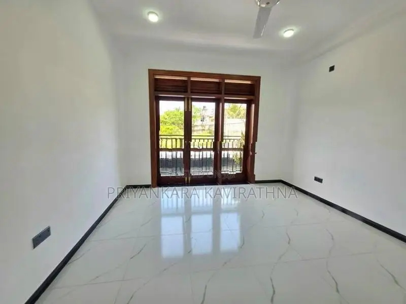 Super Quality Mordern 3 Storied House in Kahatuduwa