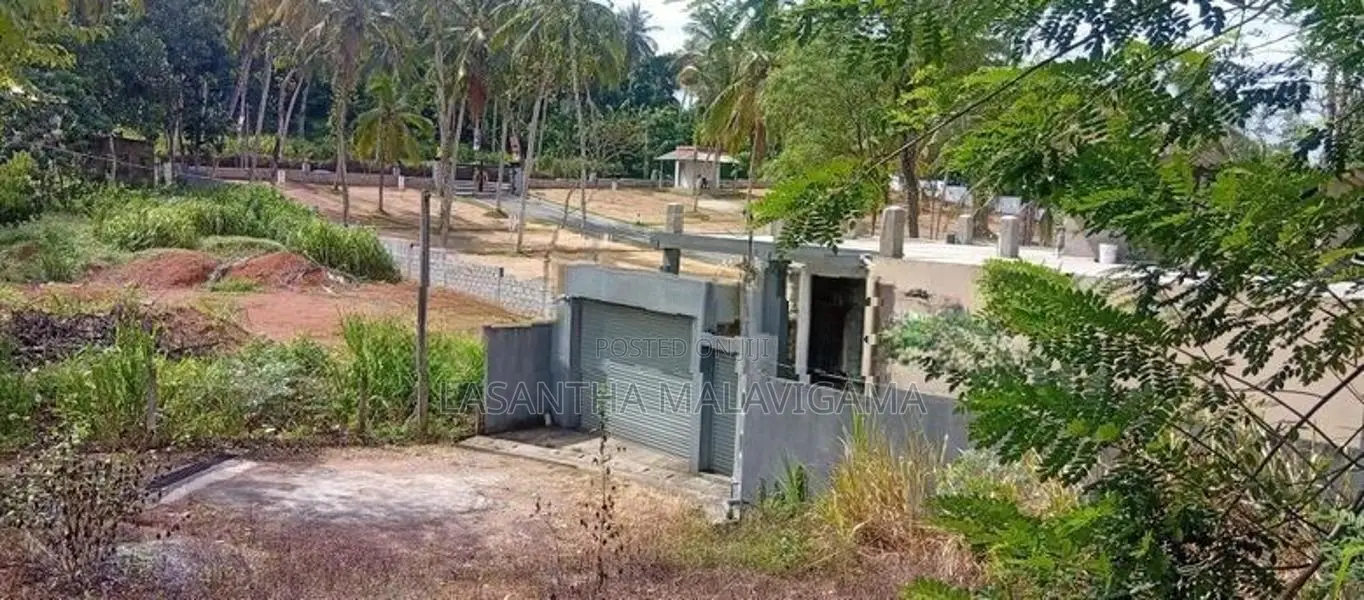 6.5 Perch Land for Sale in MDH Jayawardena Mawatha Athurugiriya