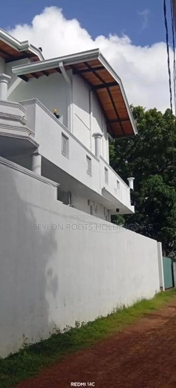 Beautiful Two Storie Separate House For Rent in Epitamulla Rd, Pitakot