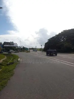කටුනායක 18 කණුව ඉඩමක් විකිණීමට ඇත