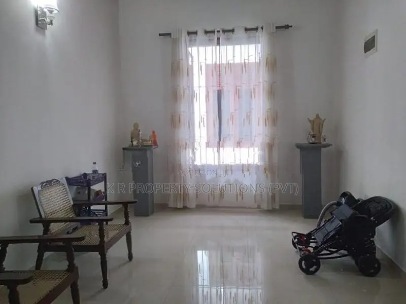 2 storied House for sale in piliyandala.