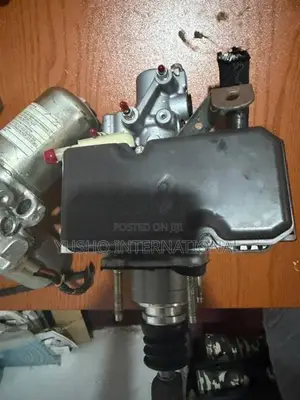 Toyota Prius ZVW 50 ABS / Accumulator Unit