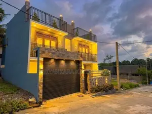 Best Quality Mordern 3 Storied House - Kahatuduwa