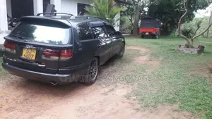Toyota Caldina 2001
