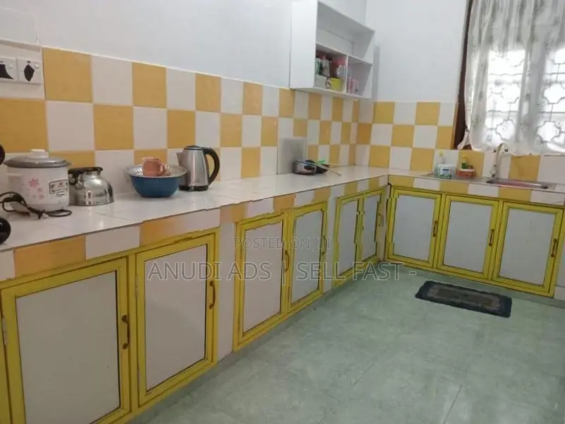 Room ( Working Girls Only) For Rent in Maharagama