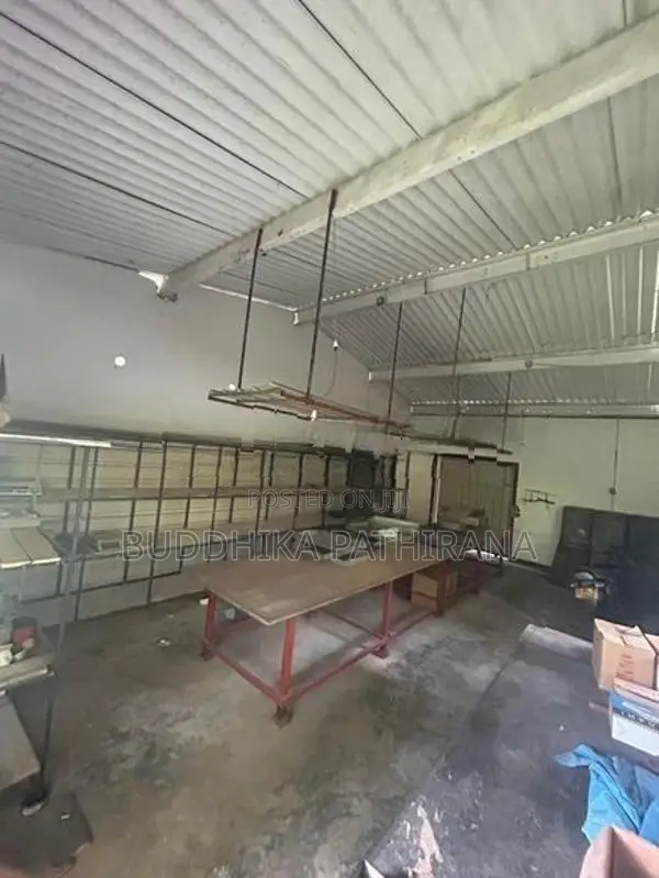 Building for Rent Suitable Warehouse in Pasyala