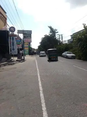 කටුනායක BOI ක්‍රීඩාංගණයට යාබදව වටිනා ඉඩමක් විකිණීමට ඇත